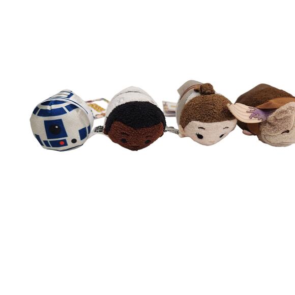 Star Wars Tsum tsums from Disney Japan store
Lot of 5 - good condition with tags - Picture 3 of 4